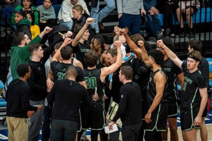 Dartmouth men's basketball team votes 13-2 in favor of first labor union for college athletes