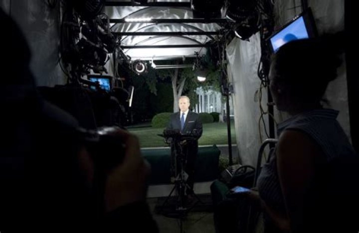 How Sean Spicer Went Horribly Wrong