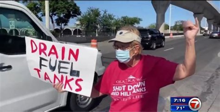 Navy halts Hawaii fuel tank operations amid investigation into tap water